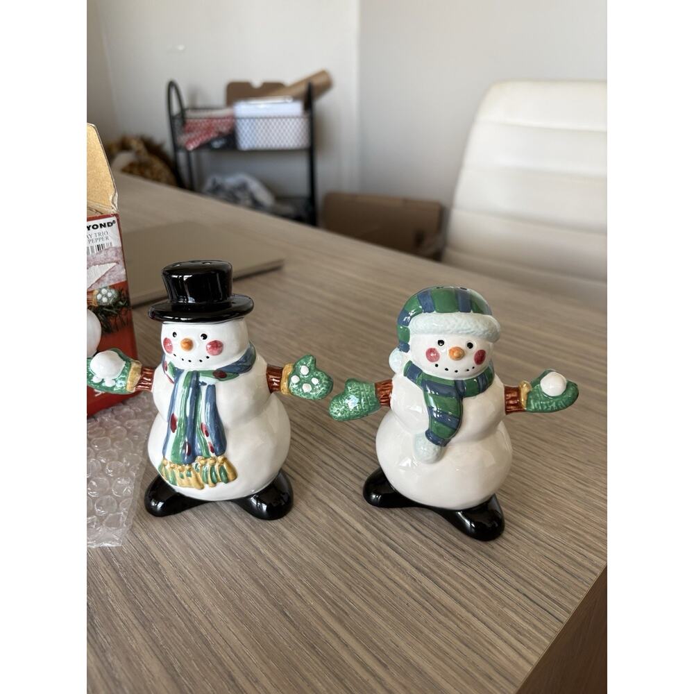 Sakura Holiday Trio Snowman Salt & Pepper Shakers Hand Painted w/ Box SL929/12 - Picture 7 of 10